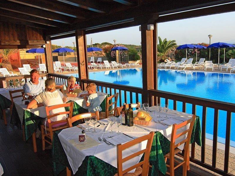 Borgo Saraceno Hotel-Residence Санта-Тереза-Галлура Екстер'єр фото