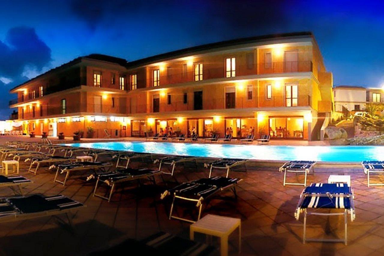 Borgo Saraceno Hotel-Residence Санта-Тереза-Галлура Екстер'єр фото