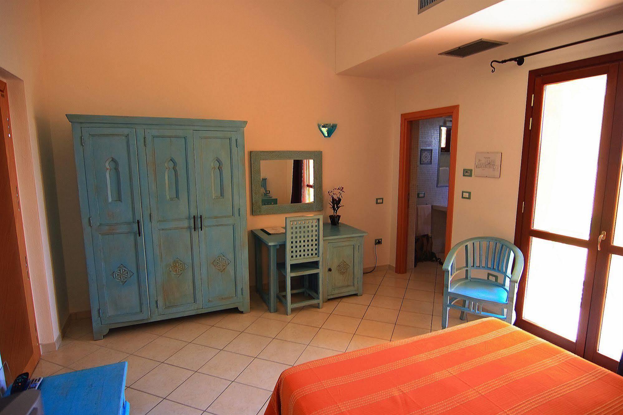 Borgo Saraceno Hotel-Residence Санта-Тереза-Галлура Екстер'єр фото