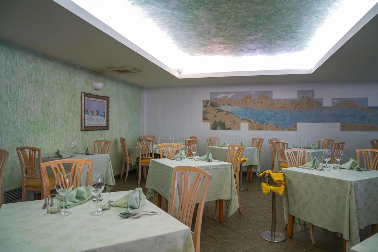 Borgo Saraceno Hotel-Residence Санта-Тереза-Галлура Екстер'єр фото