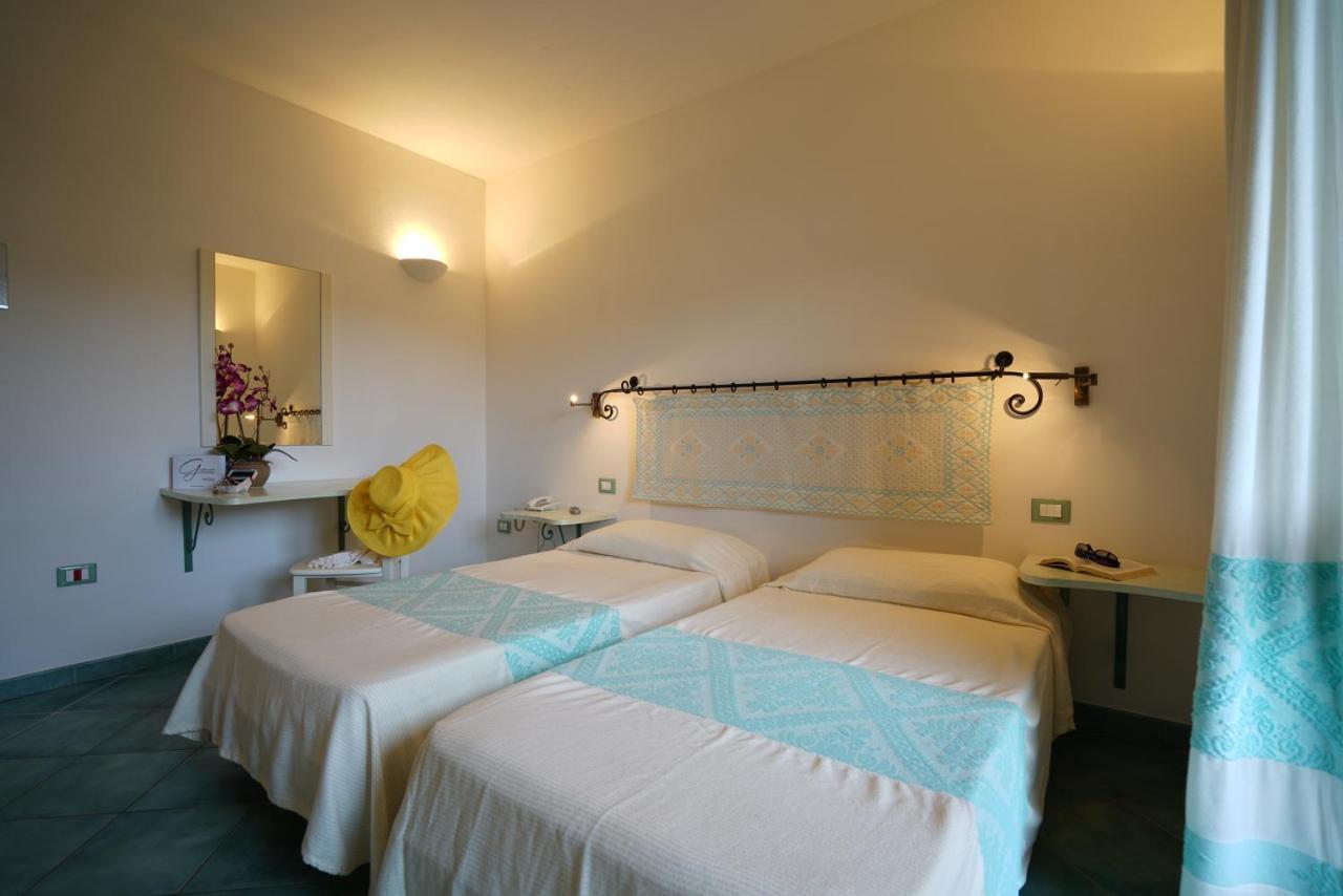 Borgo Saraceno Hotel-Residence Санта-Тереза-Галлура Екстер'єр фото