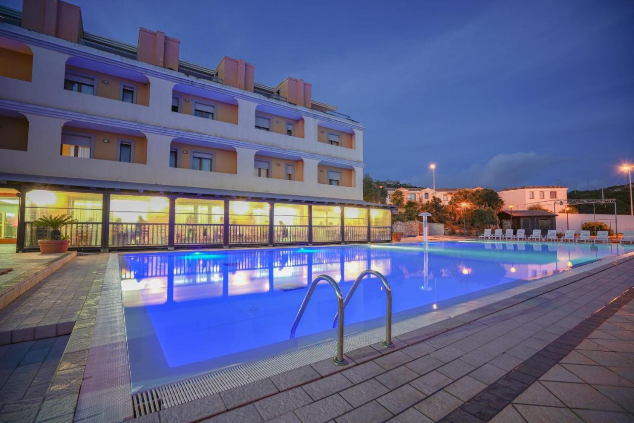 Borgo Saraceno Hotel-Residence Санта-Тереза-Галлура Екстер'єр фото