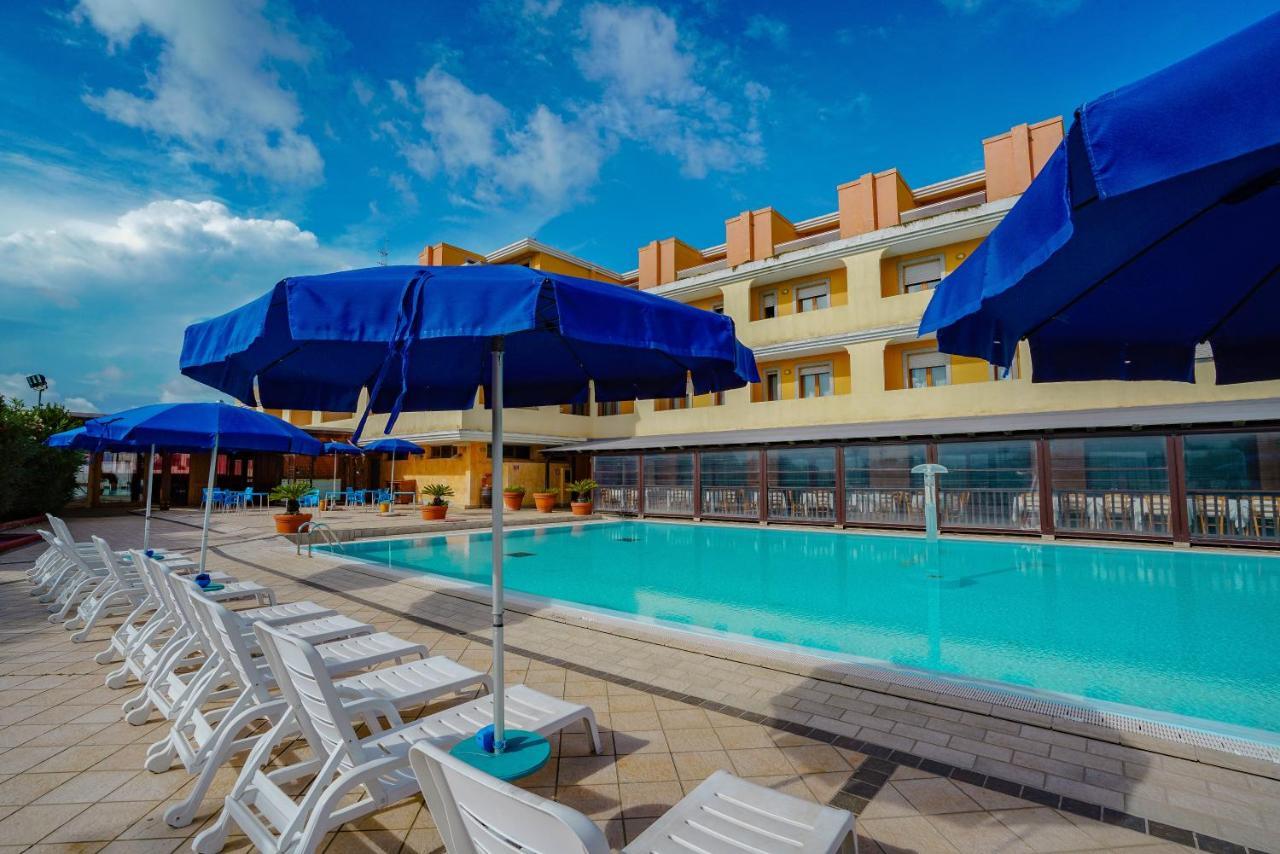 Borgo Saraceno Hotel-Residence Санта-Тереза-Галлура Екстер'єр фото