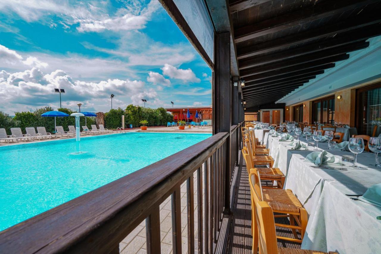 Borgo Saraceno Hotel-Residence Санта-Тереза-Галлура Екстер'єр фото