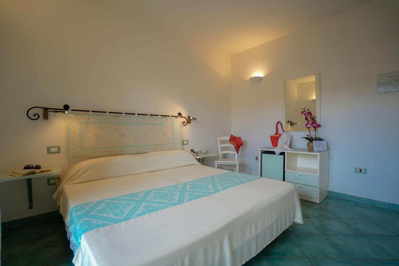 Borgo Saraceno Hotel-Residence Санта-Тереза-Галлура Екстер'єр фото
