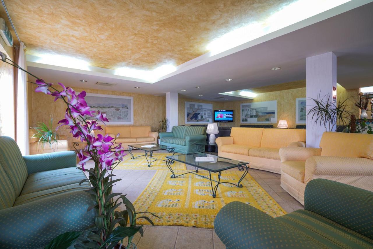 Borgo Saraceno Hotel-Residence Санта-Тереза-Галлура Екстер'єр фото