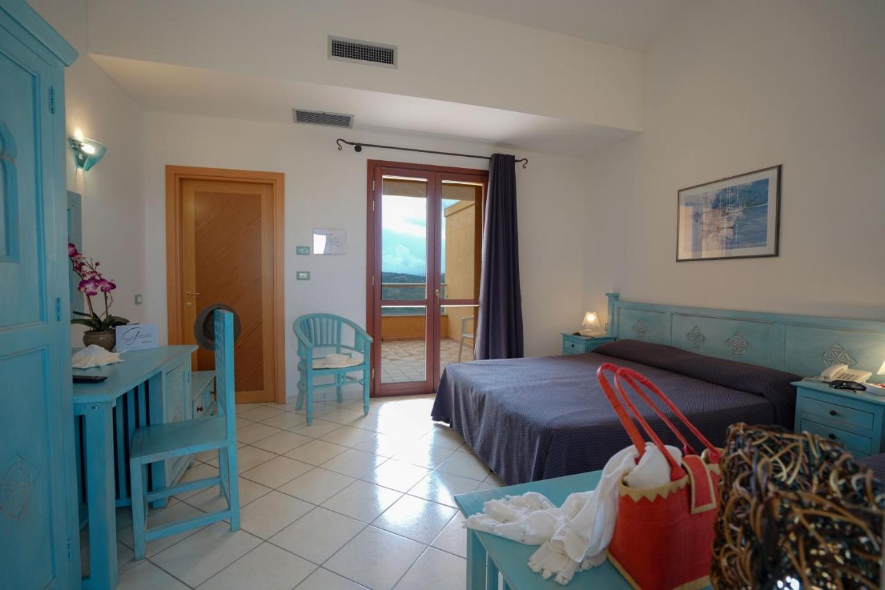 Borgo Saraceno Hotel-Residence Санта-Тереза-Галлура Екстер'єр фото